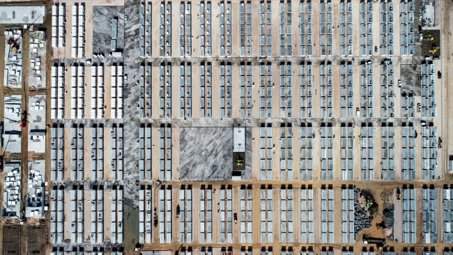 Elazığ'da depremzedeler konteynerlere yerleşiyor